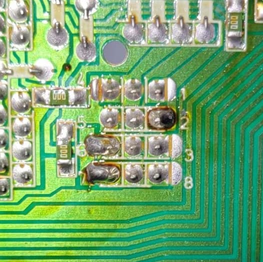 Jumper/solder pads for a BMW CM5907 radio model